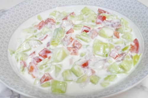 Míchaný okurkový salát se schwarzwaldskou šunkou – Snadné recept z Miš - Maš kuchyně, hotový za Do 30 minut